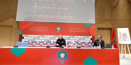 الركراكي يكشف عن لائحة المنتخب الوطني لمبارتي الغابون وليسوتو الركراكي يكشف عن لائحة المنتخب الوطني لمبارتي الغابون وليسوتو