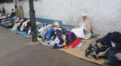 أغنياء المغرب يزاحمون فقرائها في أسواق الملابس المستعملة القادمة من مليلية والناظور أغنياء المغرب يزاحمون فقرائها في أسواق الملابس المستعملة القادمة من مليلية والناظور