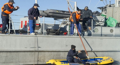البحرية الإسبانية تتمكن من إنقاذ مهاجرين سريين إنطلقوا من مدينة الحسيمة