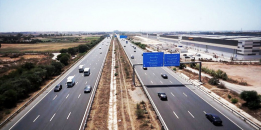 تحذير لمستعملي الطرق بسبب سوء الأحوال الجوية تحذير لمستعملي الطرق بسبب سوء الأحوال الجوية