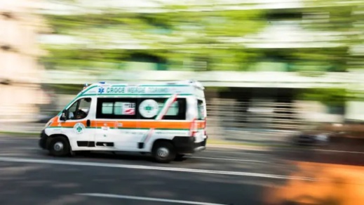 مخلفة صدمة بين الجالية.. وفاة طفلة مغربية سقطت من أرجوحة بإيطاليا مخلفة صدمة بين الجالية.. وفاة طفلة مغربية سقطت من أرجوحة بإيطاليا