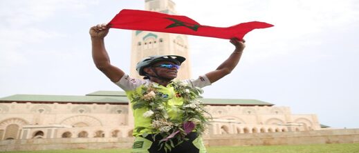 مغربي يبلغ من العمر 70 عاما يصل بكين بدراجته مغربي يبلغ من العمر 70 عاما يصل بكين بدراجته