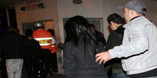 ضمنهم وسيطة.. توقيف 9 أشخاص بتهمة ممارسة الفساد بفندق بالناظور ضمنهم وسيطة.. توقيف 9 أشخاص بتهمة ممارسة الفساد بفندق بالناظور