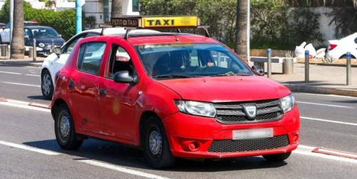 مهنيو "الطاكسيات" بالناظور يرفضون تصريحات وهبي ويعتبرونها "تحريضا" ضد السائقين مهنيو "الطاكسيات" بالناظور يرفضون تصريحات وهبي ويعتبرونها "تحريضا" ضد السائقين