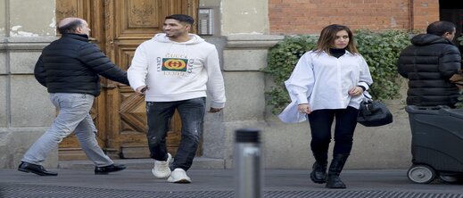 لقاء مفاجئ بين حكيمي وطليقته في مدريد لقاء مفاجئ بين حكيمي وطليقته في مدريد