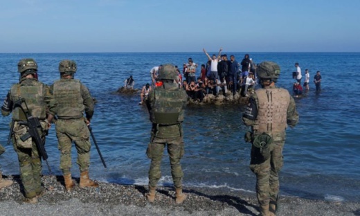 استنفار أمني بحدود مليلية للتصدي لمحاولات الهجرة استنفار أمني بحدود مليلية للتصدي لمحاولات الهجرة