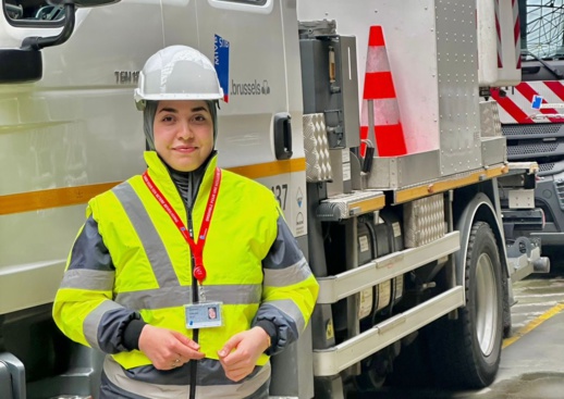 ابنة الريف غزلان الزيزاوي تبتكر حلاً تقنيًا لحل أزمة الترامواي في بروكسيل ابنة الريف غزلان الزيزاوي تبتكر حلاً تقنيًا لحل أزمة الترامواي في بروكسيل