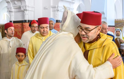 أمير المؤمنين يحيي ليلة المولد النبوي بمسجد حسان بالرباط أمير المؤمنين يحيي ليلة المولد النبوي بمسجد حسان بالرباط