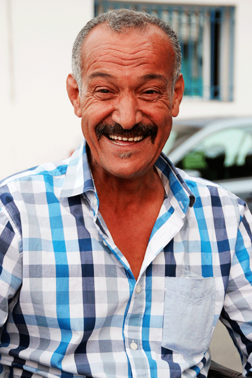 الكوميدي الشعبي المحبوب "تشُوكلا" يعود إليكم من جديد مع شريط هزلي بالريفية حول الإنتخابات