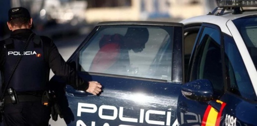 إسبانيا.. توقيف مغاربة متورطين في استغلال مهاجرين في العمل إسبانيا.. توقيف مغاربة متورطين في استغلال مهاجرين في العمل