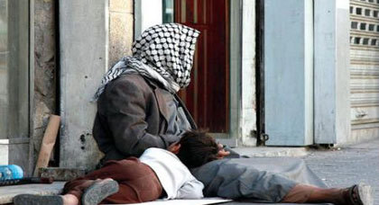 لماذا لا يُعيد الناظوريون صياغة أحاسيس التضامن إزاءَ السوريين وتركوهم يعيشون كالكلاب بينهم؟ لماذا لا يُعيد الناظوريون صياغة أحاسيس التضامن إزاءَ السوريين وتركوهم يعيشون كالكلاب بينهم؟
