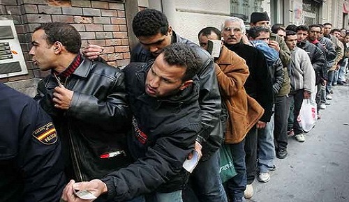 إسبانيا.. أحزاب تقترح منح الإقامة القانونية للمهاجرين السريين إسبانيا.. أحزاب تقترح منح الإقامة القانونية للمهاجرين السريين
