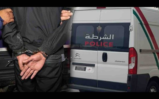 ابتز خطيبته بصورها.. القضاء يدين شخصا بالسجن في الحسيمة ابتز خطيبته بصورها.. القضاء يدين شخصا بالسجن في الحسيمة