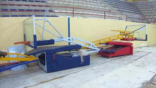 اقتراب الحدث الافريقي بالناظور واصلاحات مهمة ومكثفة بالقاعة المغطاة اقتراب الحدث الافريقي بالناظور واصلاحات مهمة ومكثفة بالقاعة المغطاة