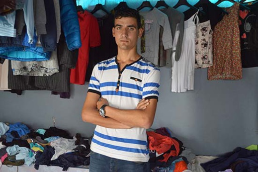 تلميذ يحكي كيف تحول إلى بائع "خوردا" بعد إعتقاله وحرمانه من الباكالوريا رغم نجاحه تلميذ يحكي كيف تحول إلى بائع "خوردا" بعد إعتقاله وحرمانه من الباكالوريا رغم نجاحه