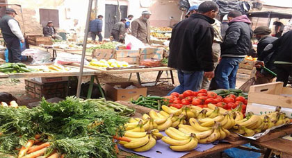 تجار الخضر: العرض موجود و الطلب مفقود باسواق المنطقة بسبب عطلة العيد تجار الخضر: العرض موجود و الطلب مفقود باسواق المنطقة بسبب عطلة العيد