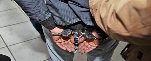 توقيف شخص بسلوان هدد فتاة بفضحها ونشر صورها لإجبارها على معاشرته في الفراش توقيف شخص بسلوان هدد فتاة بفضحها ونشر صورها لإجبارها على معاشرته في الفراش