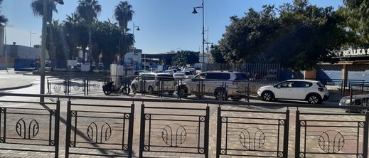 ازدحام غير معتاد بين مليلية المحتلة وبني انصار في عطلة نهاية الأسبوع ازدحام غير معتاد بين مليلية المحتلة وبني انصار في عطلة نهاية الأسبوع