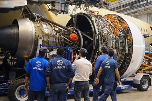 مزور: نطمح لمضاعفة مناصب الشغل في قطاع صناعة الطيران في أفق 2030 مزور: نطمح لمضاعفة مناصب الشغل في قطاع صناعة الطيران في أفق 2030