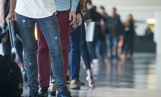 معدل البطالة في صفوف الشباب المغربي يتجاوز 39 في المئة معدل البطالة في صفوف الشباب المغربي يتجاوز 39 في المئة