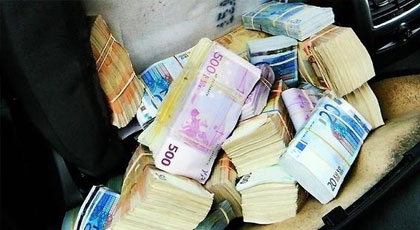 مغربي يعثر على حقيبة بها 22 مليون سنتيم ويرجعها لصاحبها بإيطاليا