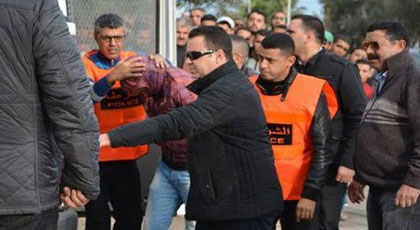 الشرطة القضائية بالناظور تضرب بقوة وتعتقل 30 مبحوث عنه في يوم واحد بالإقليم الشرطة القضائية بالناظور تضرب بقوة وتعتقل 30 مبحوث عنه في يوم واحد بالإقليم