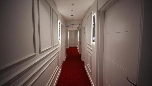 فندق بالناظور يطرد زبونا من الجالية بدعوى أنه ملحد فندق بالناظور يطرد زبونا من الجالية بدعوى أنه ملحد