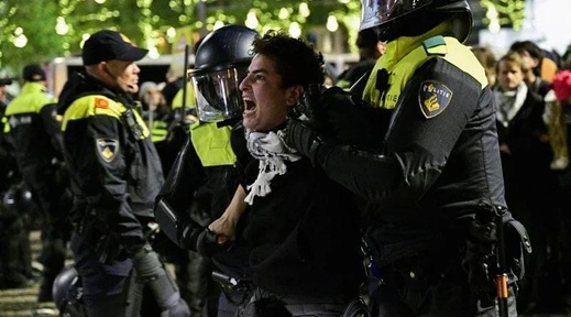 اليمين المتطرف يدعو لسحب الجنسية من المغاربة وطردهم خارج هولندا اليمين المتطرف يدعو لسحب الجنسية من المغاربة وطردهم خارج هولندا