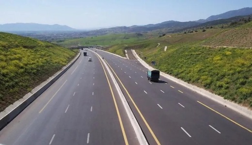 مطالب لوزارة التجهيز بإحداث طريق سيار يربط الناظور بالحسيمة مطالب لوزارة التجهيز بإحداث طريق سيار يربط الناظور بالحسيمة