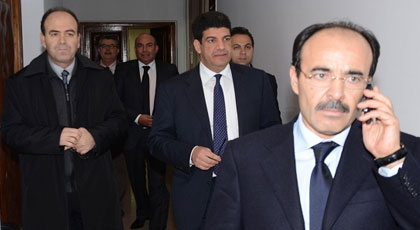 بوادر تأسيس حزب جهوي من القاعديين بدعم من صقور البام لمواجهة البيجيدي بجهة الشمال بوادر تأسيس حزب جهوي من القاعديين بدعم من صقور البام لمواجهة البيجيدي بجهة الشمال