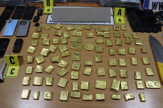 تفكيك شبكة للتهريب الدولي للذهب تفكيك شبكة للتهريب الدولي للذهب