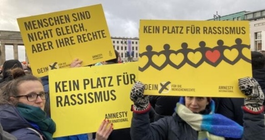 ربطها بالجريمة.. الجالية المغربية بألمانيا تستهجن إساءة اليمين المتطرف ربطها بالجريمة.. الجالية المغربية بألمانيا تستهجن إساءة اليمين المتطرف