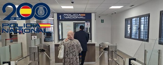 اعتقال زوجين مغربيين استعمالا جواز سفر ابنتهما لإدخال فتاة أخرى إلى مليلية اعتقال زوجين مغربيين استعمالا جواز سفر ابنتهما لإدخال فتاة أخرى إلى مليلية