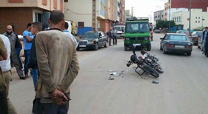 سيارة تصدم سائق دراجة نارية في حادثة سيـر بتمسمان‎