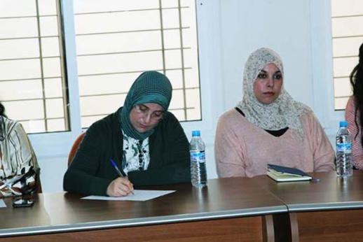 مهتمون وخبراء يشاركون في مائدة مستديرة حول "السكن والتعمير داعمتان للتنمية" بالناظور مهتمون وخبراء يشاركون في مائدة مستديرة حول "السكن والتعمير داعمتان للتنمية" بالناظور