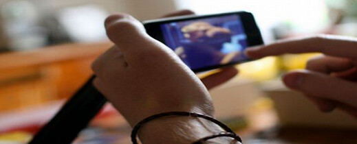 ضبطها زوجها تتعرى للخليجيين في الكاميرا.. إدانة أم لطفلين بالحبس بسبب الخيانة ضبطها زوجها تتعرى للخليجيين في الكاميرا.. إدانة أم لطفلين بالحبس بسبب الخيانة