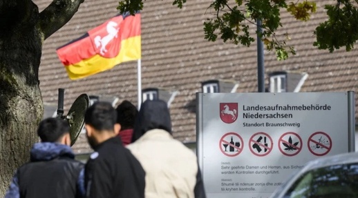 المغاربة يتصدرون قائمة الأجانب المطالبين بمغادرة أوروبا المغاربة يتصدرون قائمة الأجانب المطالبين بمغادرة أوروبا