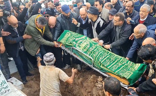 تشييع جثمان الفنان محمد الخلفي بمقبرة الشهداء بالدار البيضاء تشييع جثمان الفنان محمد الخلفي بمقبرة الشهداء بالدار البيضاء