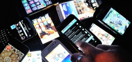 إسبانيا.. الإطاحة بشبكة متخصصة في تهريب الهواتف المسروقة إلى المغرب إسبانيا.. الإطاحة بشبكة متخصصة في تهريب الهواتف المسروقة إلى المغرب