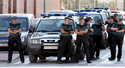 بعد هجمات باريس.. حكومة مليلية تعلن زيادة الامن على حدودها مع بني نصار وتبقي حالة التأهب بعد هجمات باريس.. حكومة مليلية تعلن زيادة الامن على حدودها مع بني نصار وتبقي حالة التأهب