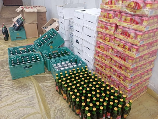 الدرك الملكي بأزغنغان يضبط كميات كبيرة من الخمور في عملية نوعية والقبض على مروج شاب الدرك الملكي بأزغنغان يضبط كميات كبيرة من الخمور في عملية نوعية والقبض على مروج شاب