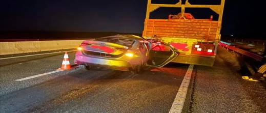 غير بعيد عن الناظور.. حادثة سير مروعة على الطريق السيار تخلف إصابات خطيرة غير بعيد عن الناظور.. حادثة سير مروعة على الطريق السيار تخلف إصابات خطيرة