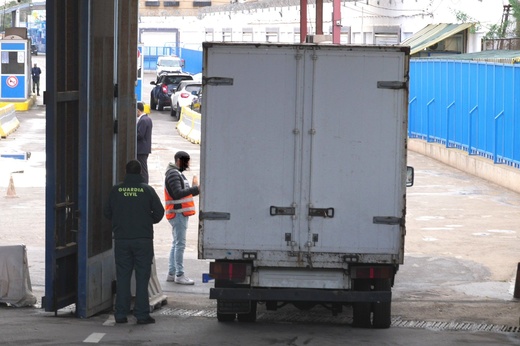 ممثلة حكومة إسبانيا بمليلية تؤكد فتح الحدود التجارية مع الناظور ممثلة حكومة إسبانيا بمليلية تؤكد فتح الحدود التجارية مع الناظور