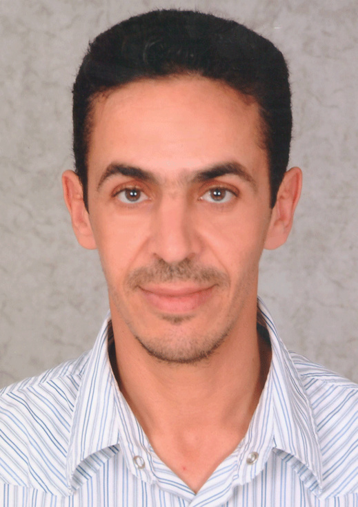 أسرة فيصل بوطيبي أحد المهاجرين إلى تركيا قلقة على مصيره بعد إنقطاع أخباره منذ أزيد من شهر أسرة فيصل بوطيبي أحد المهاجرين إلى تركيا قلقة على مصيره بعد إنقطاع أخباره منذ أزيد من شهر