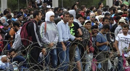 1300 مهاجر ضمنهم ناظوريون على حدود مقدونيا شمال اليونان يضربون عن الطعام 1300 مهاجر ضمنهم ناظوريون على حدود مقدونيا شمال اليونان يضربون عن الطعام