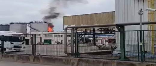 انفجار في ميناء برشلونة يسفر عن وفاة وإصابة خطيرة انفجار في ميناء برشلونة يسفر عن وفاة وإصابة خطيرة