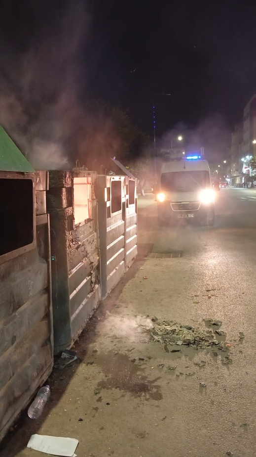 حرائق متعمدة بحاويات الأزبال في الناظور تثير قلق الساكنة وتدق ناقوس الخطر حول انتشار "المتشردين" حرائق متعمدة بحاويات الأزبال في الناظور تثير قلق الساكنة وتدق ناقوس الخطر حول انتشار "المتشردين"