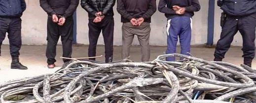 تفكيك عصابة خطيرة تسببت في قطع الكهرباء والأنترنت بعدد من جماعات الناظور تفكيك عصابة خطيرة تسببت في قطع الكهرباء والأنترنت بعدد من جماعات الناظور