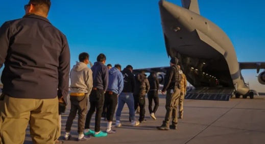 495 مهاجر مغربي تطالهم أوامر الترحيل النهائي من أمريكا 495 مهاجر مغربي تطالهم أوامر الترحيل النهائي من أمريكا