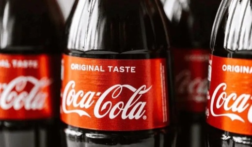 أوروبا تسحب منتجات كوكا كولا من أسواقها لهذا السبب أوروبا تسحب منتجات كوكا كولا من أسواقها لهذا السبب